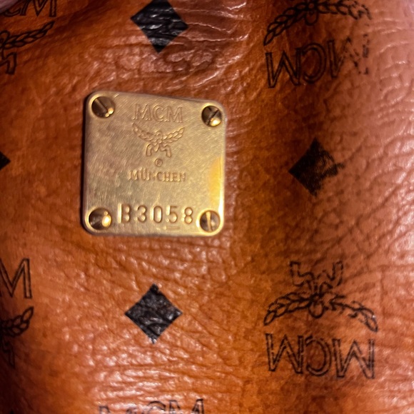 GUC Authentic Vintage MCM Heritage Visetos Monogram Drawstring Bucket Crossbody - Picture 8 of 8